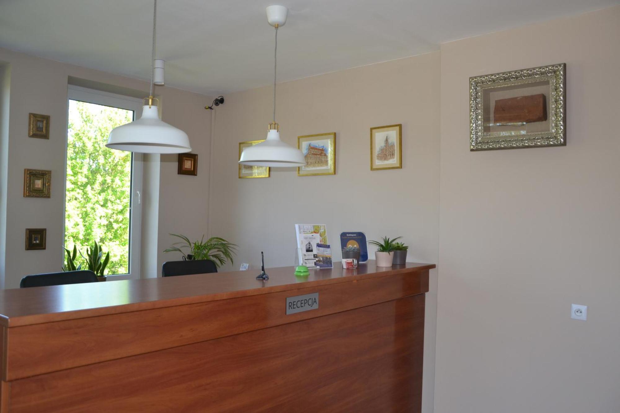 Hostel Zamosc - Pokoje Goscinne - Bezplatny Parking 外观 照片