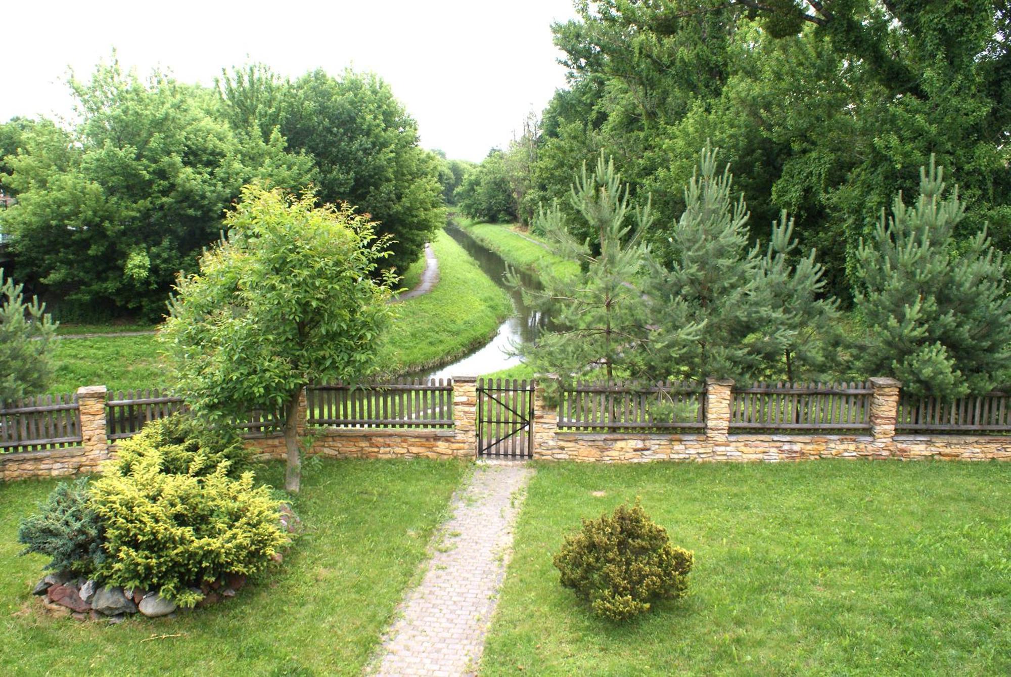 Hostel Zamosc - Pokoje Goscinne - Bezplatny Parking 外观 照片