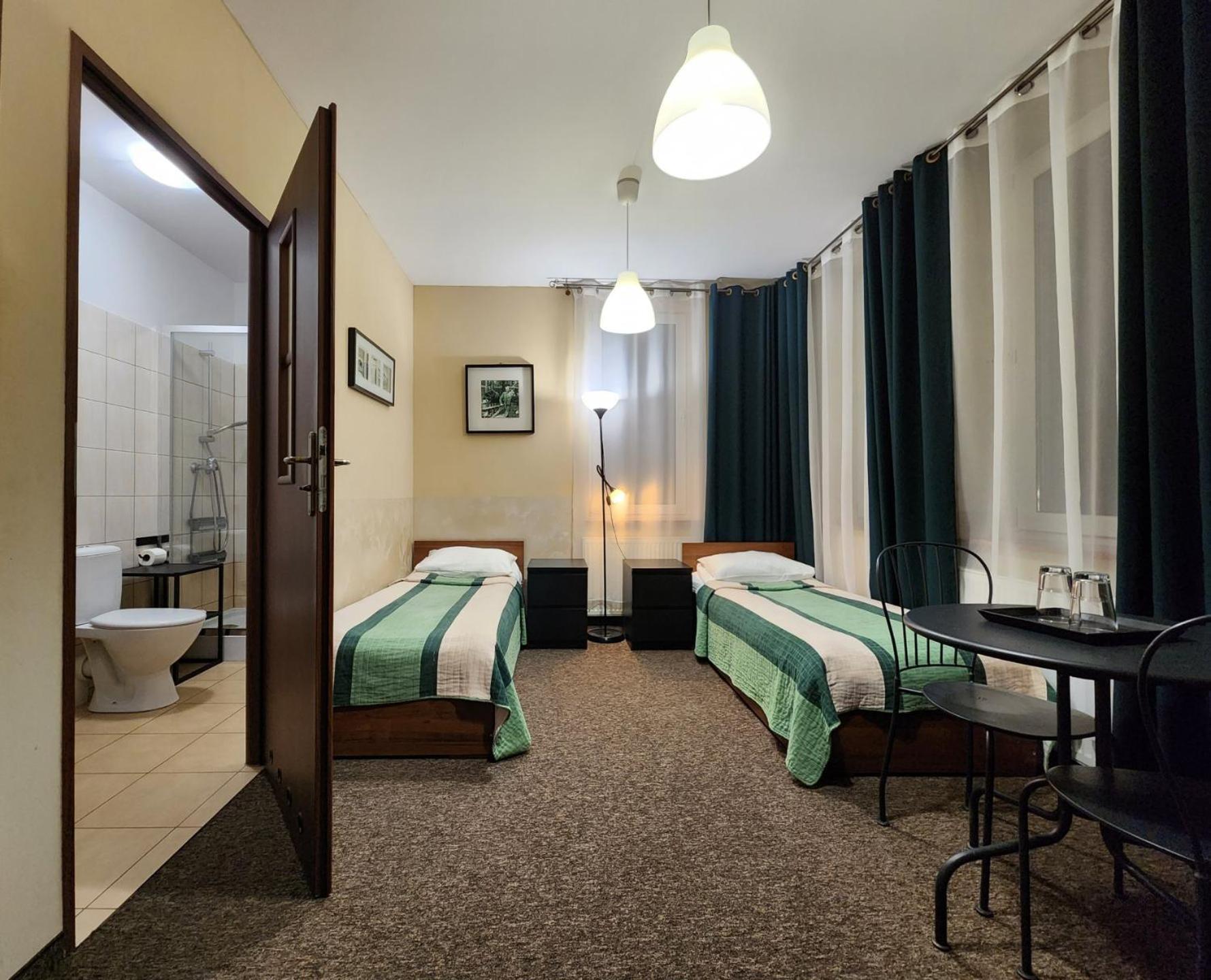 Hostel Zamosc - Pokoje Goscinne - Bezplatny Parking 外观 照片