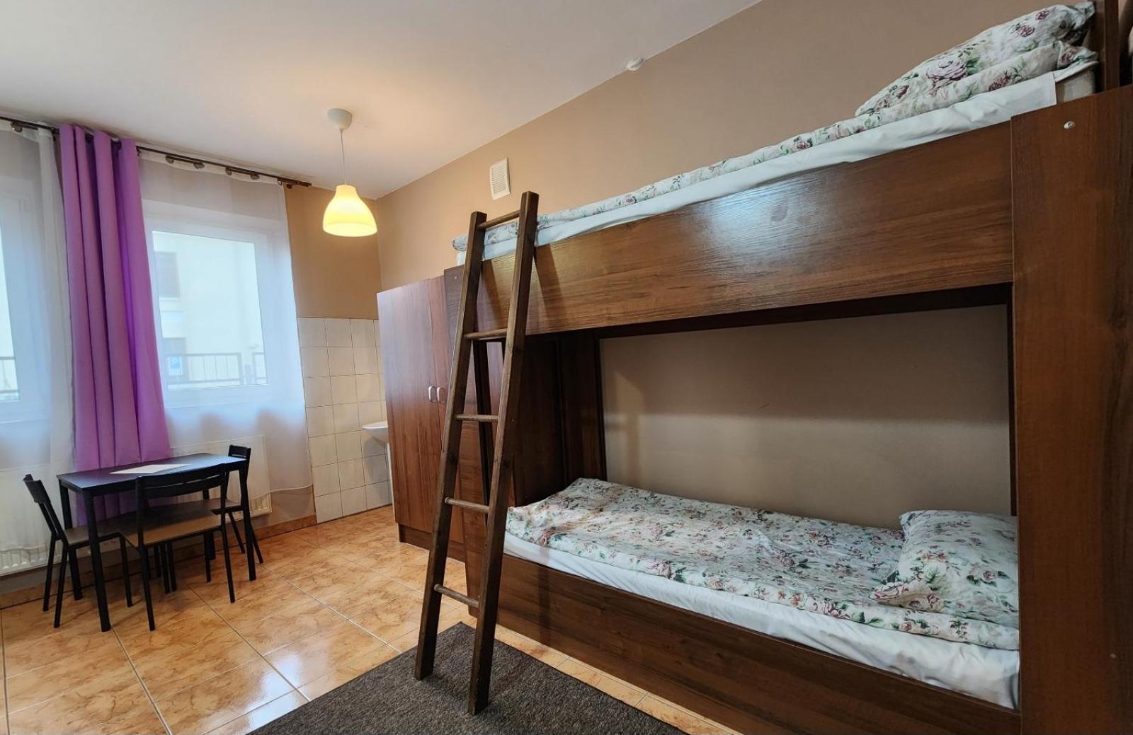 Hostel Zamosc - Pokoje Goscinne - Bezplatny Parking 外观 照片