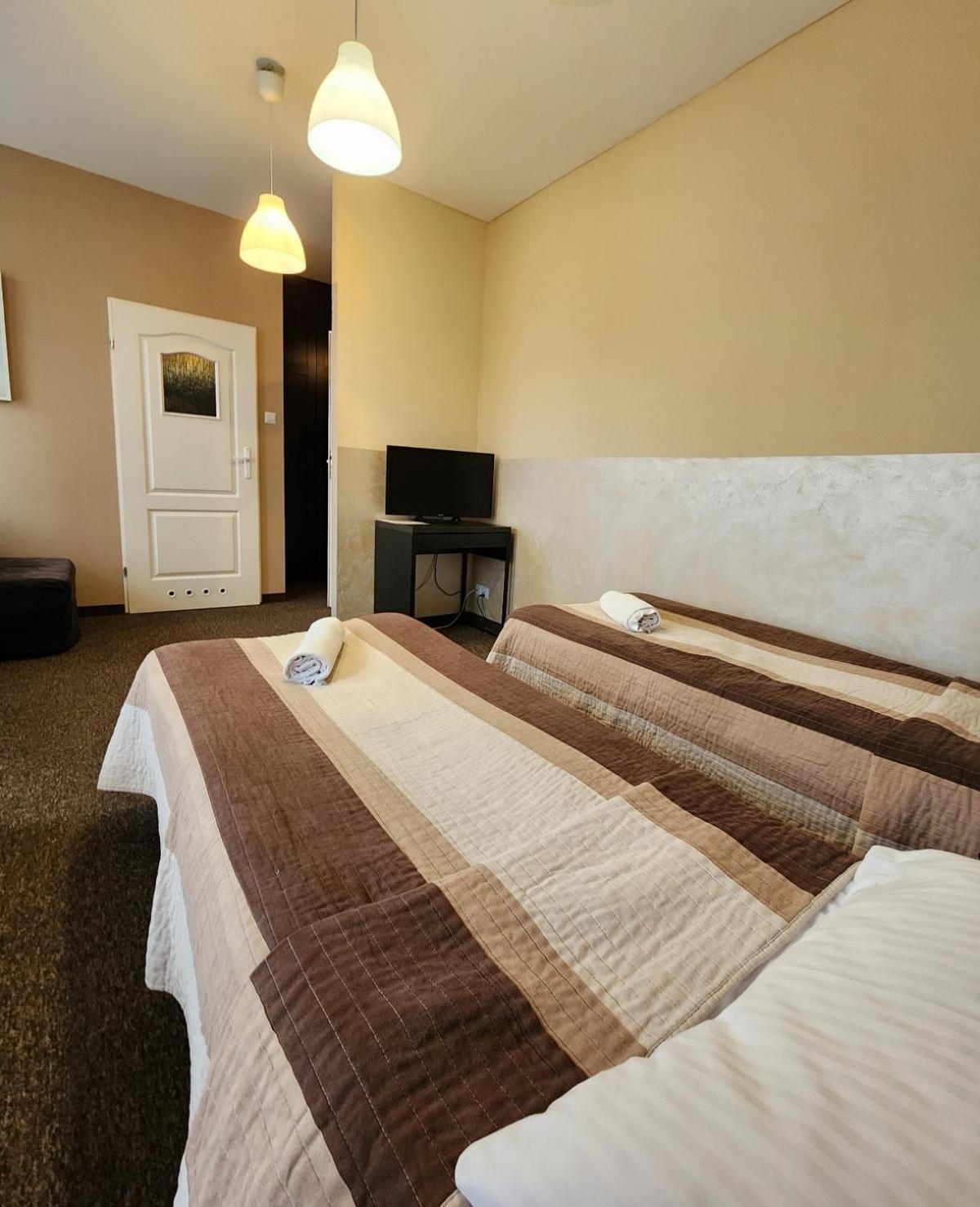 Hostel Zamosc - Pokoje Goscinne - Bezplatny Parking 外观 照片