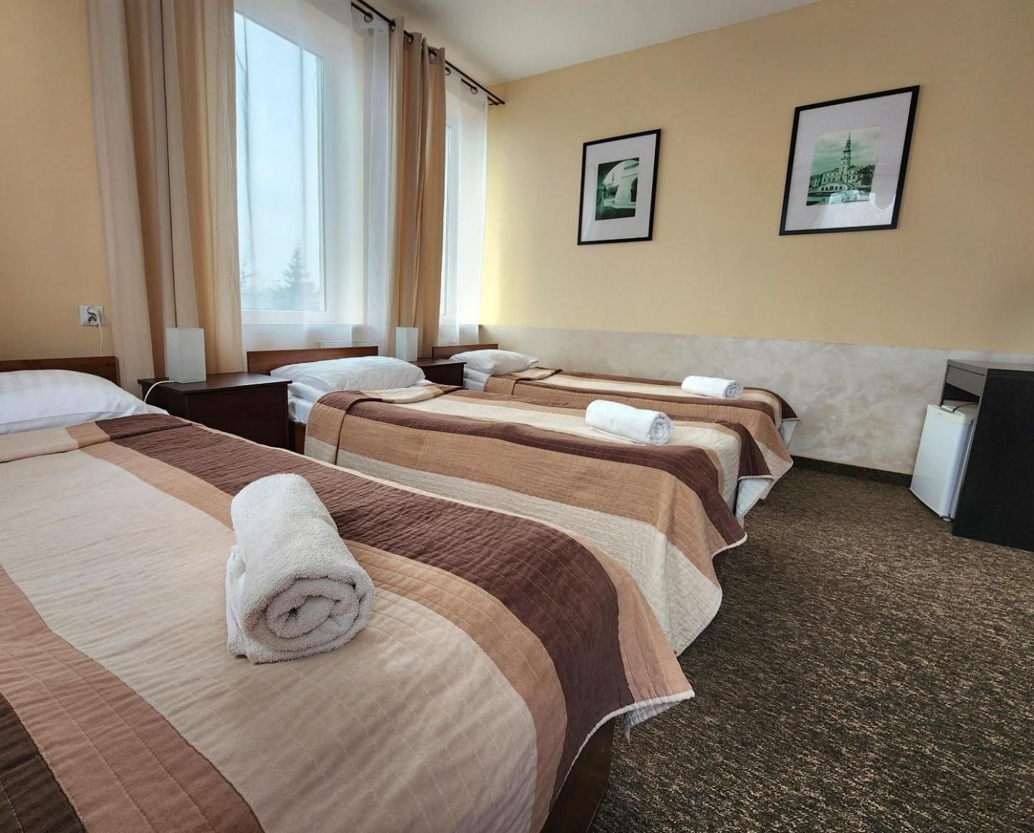 Hostel Zamosc - Pokoje Goscinne - Bezplatny Parking 外观 照片