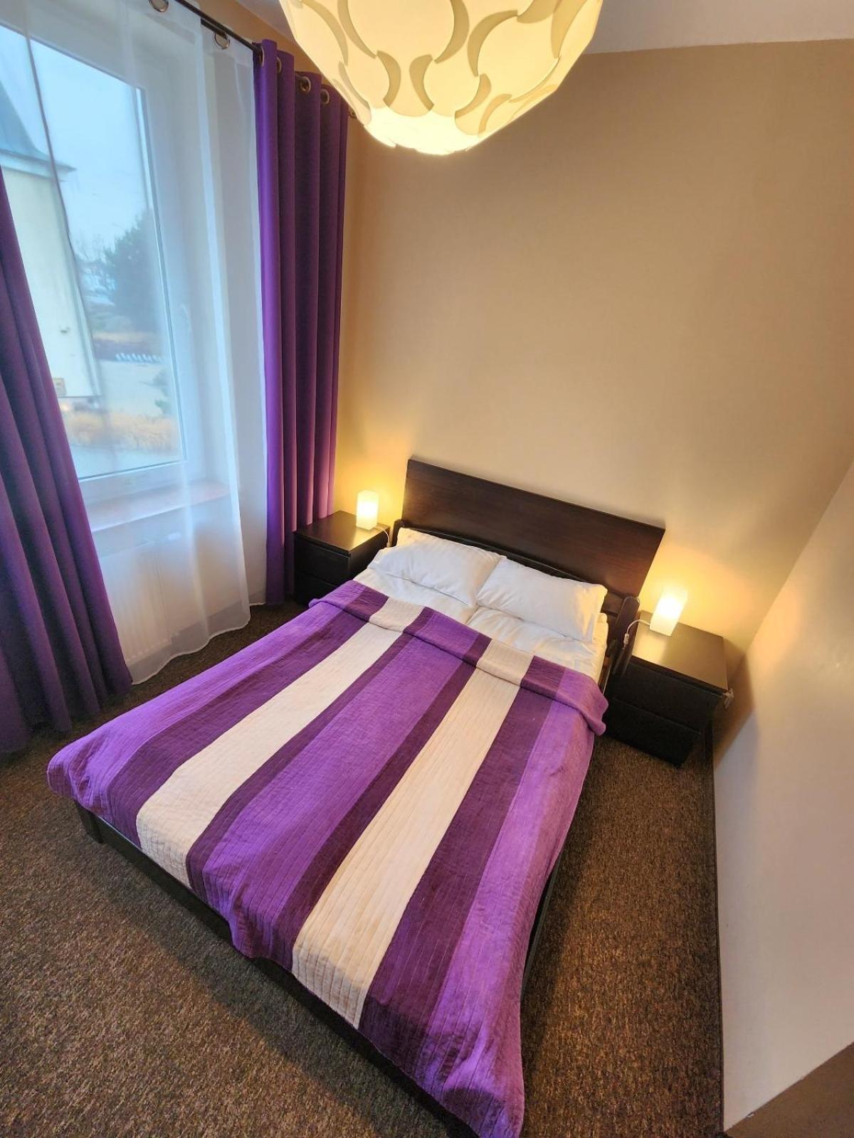 Hostel Zamosc - Pokoje Goscinne - Bezplatny Parking 外观 照片