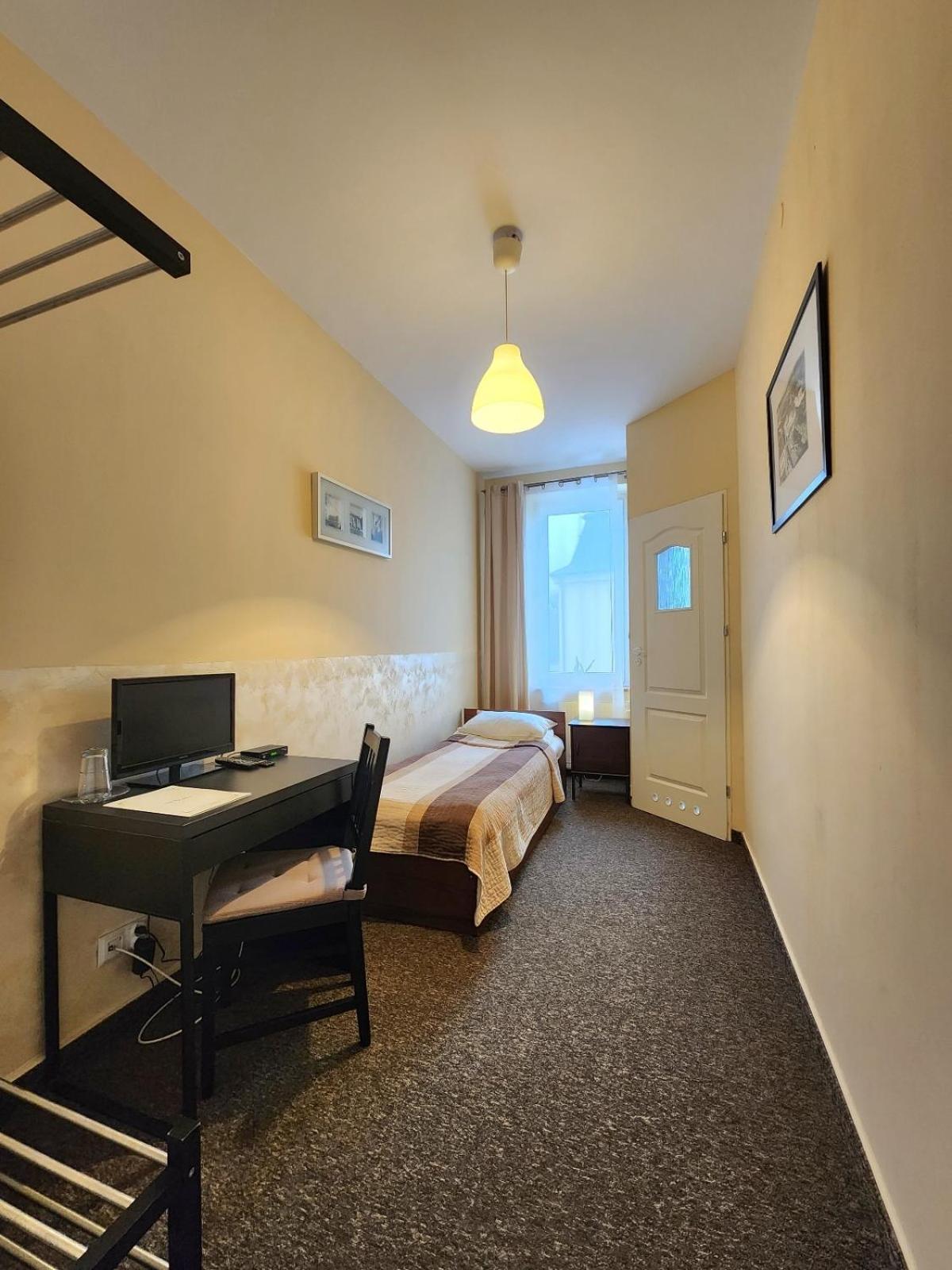 Hostel Zamosc - Pokoje Goscinne - Bezplatny Parking 外观 照片