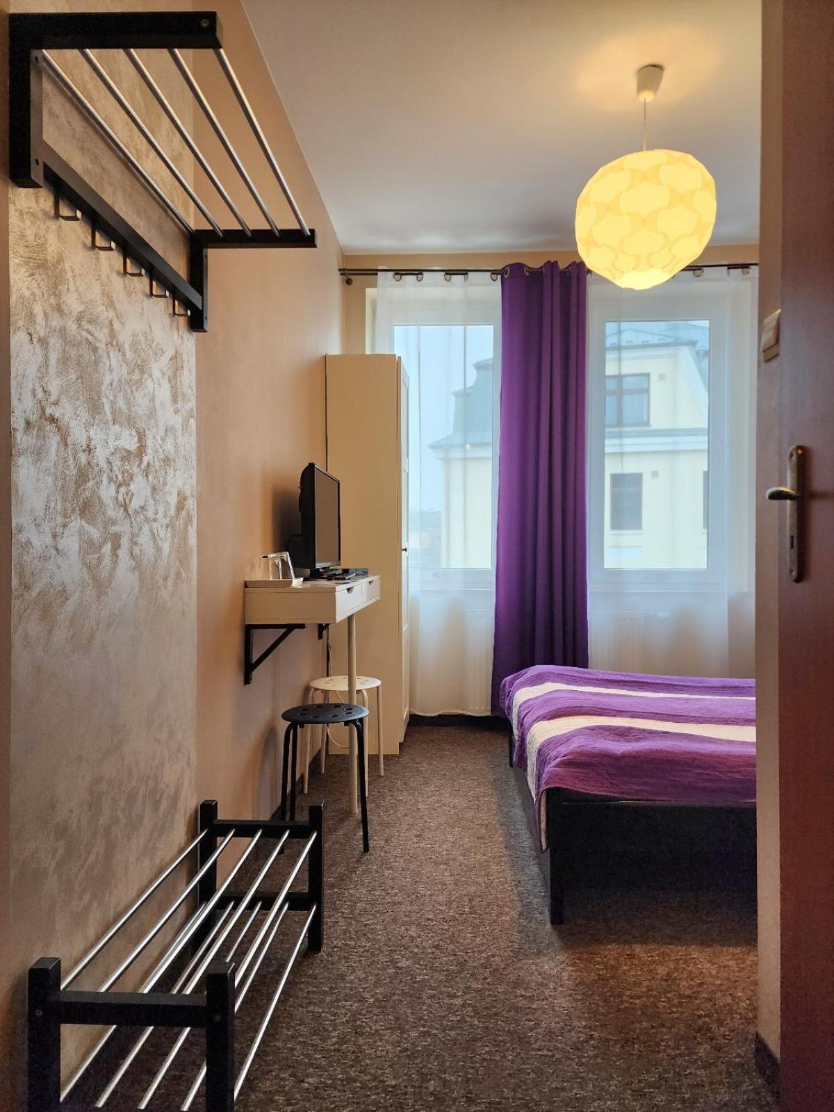 Hostel Zamosc - Pokoje Goscinne - Bezplatny Parking 外观 照片